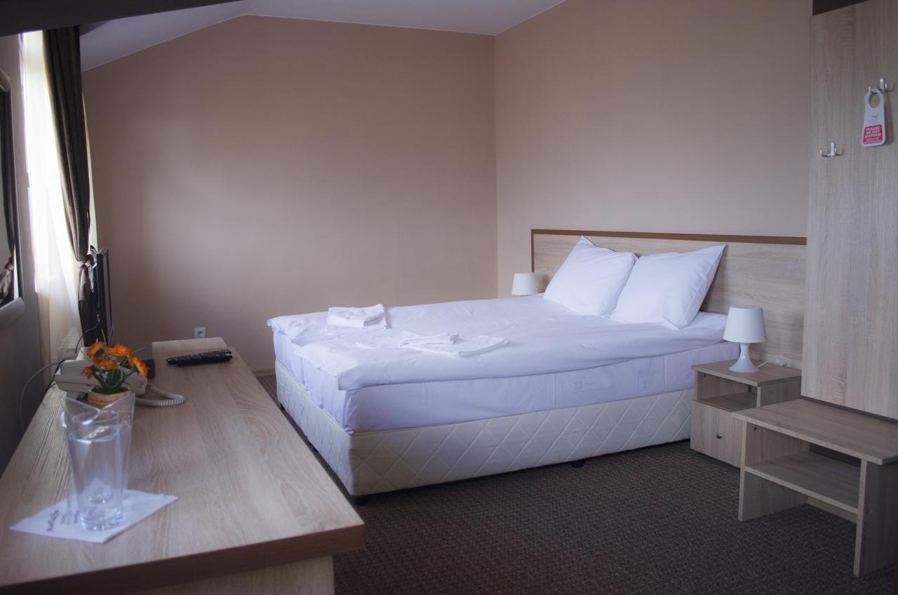 Maribel Spa Hotel Koprilova Buitenkant foto