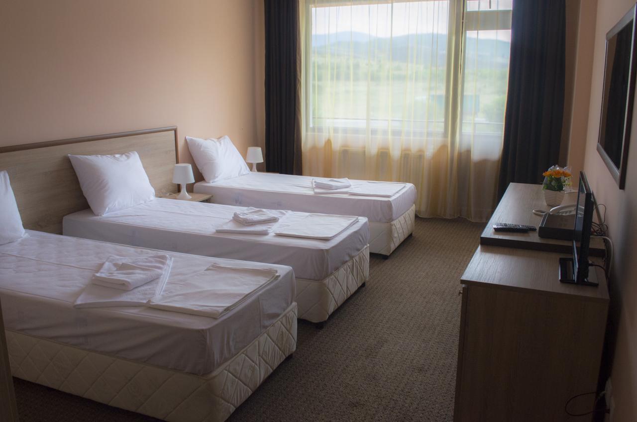 Maribel Spa Hotel Koprilova Buitenkant foto